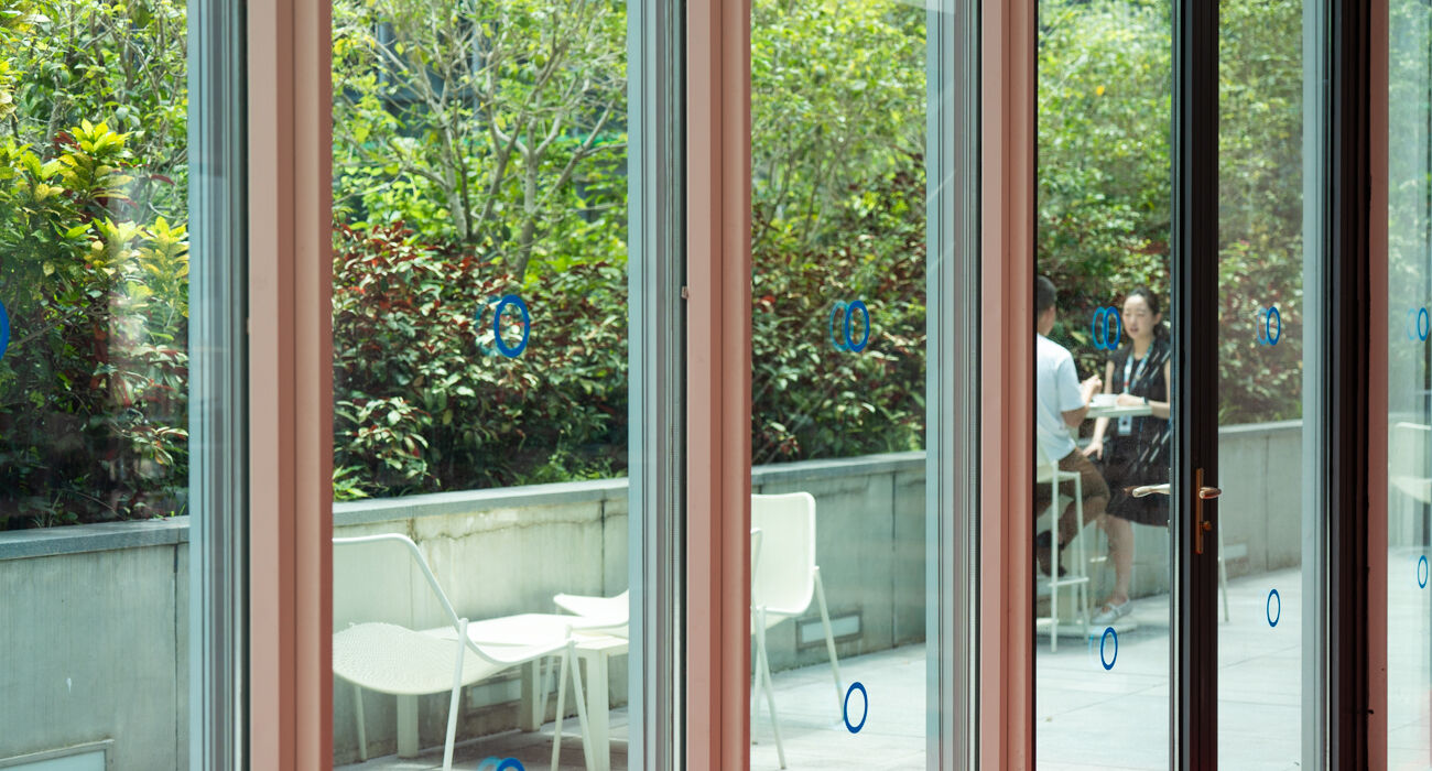 Flexible Social Spaces